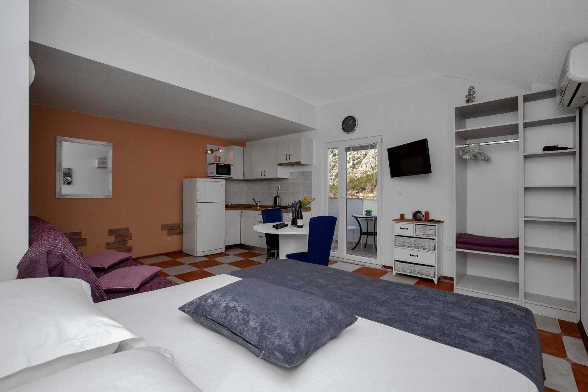 Apartments By The Sea Drasnice, Makarska - 2581 Rom bilde